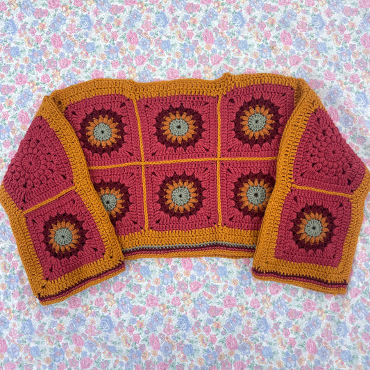 Cropped flower crochet jumper